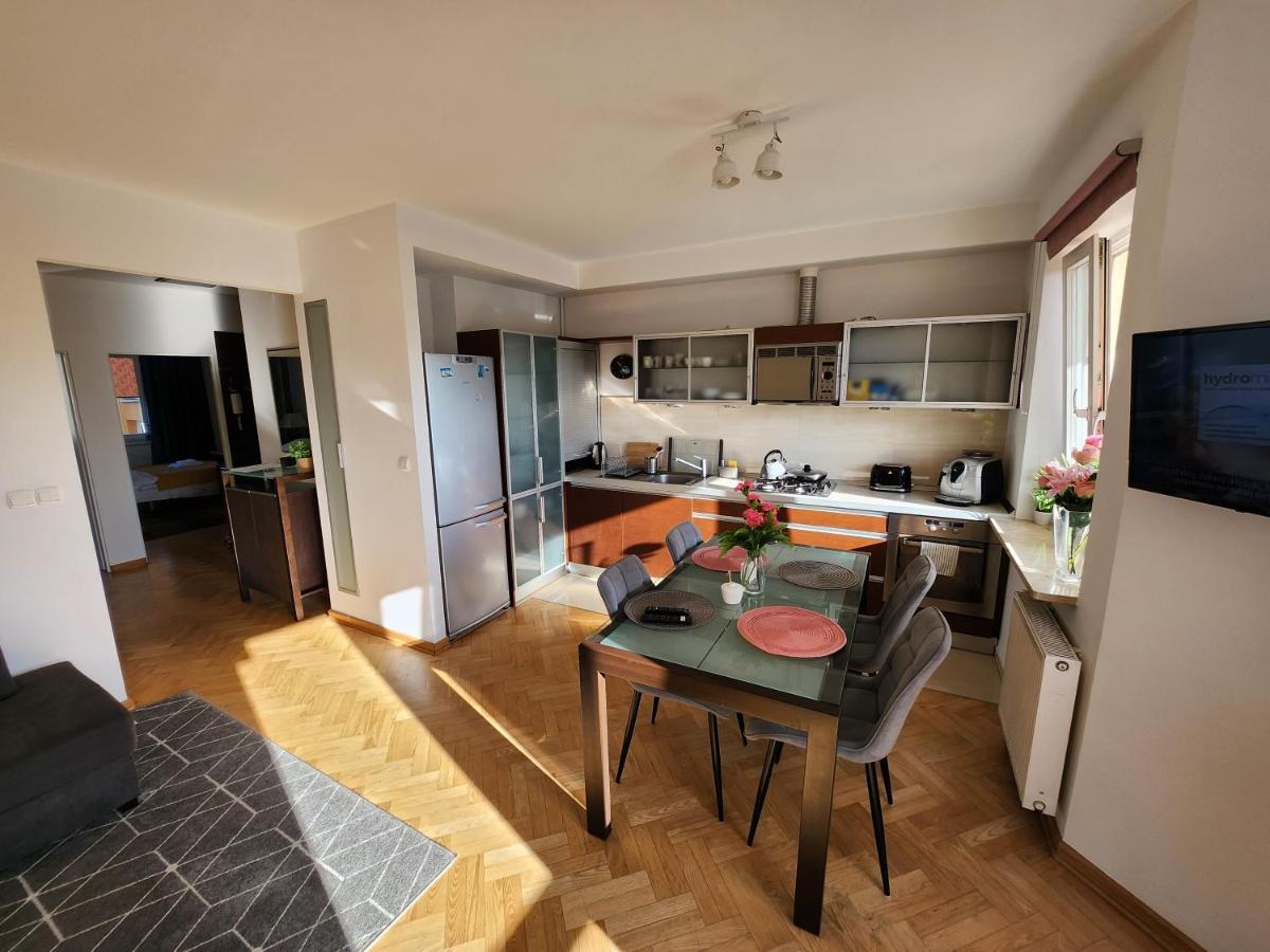 דירות ורשה Sloneczny Apartament Bluszczanska מראה חיצוני תמונה
